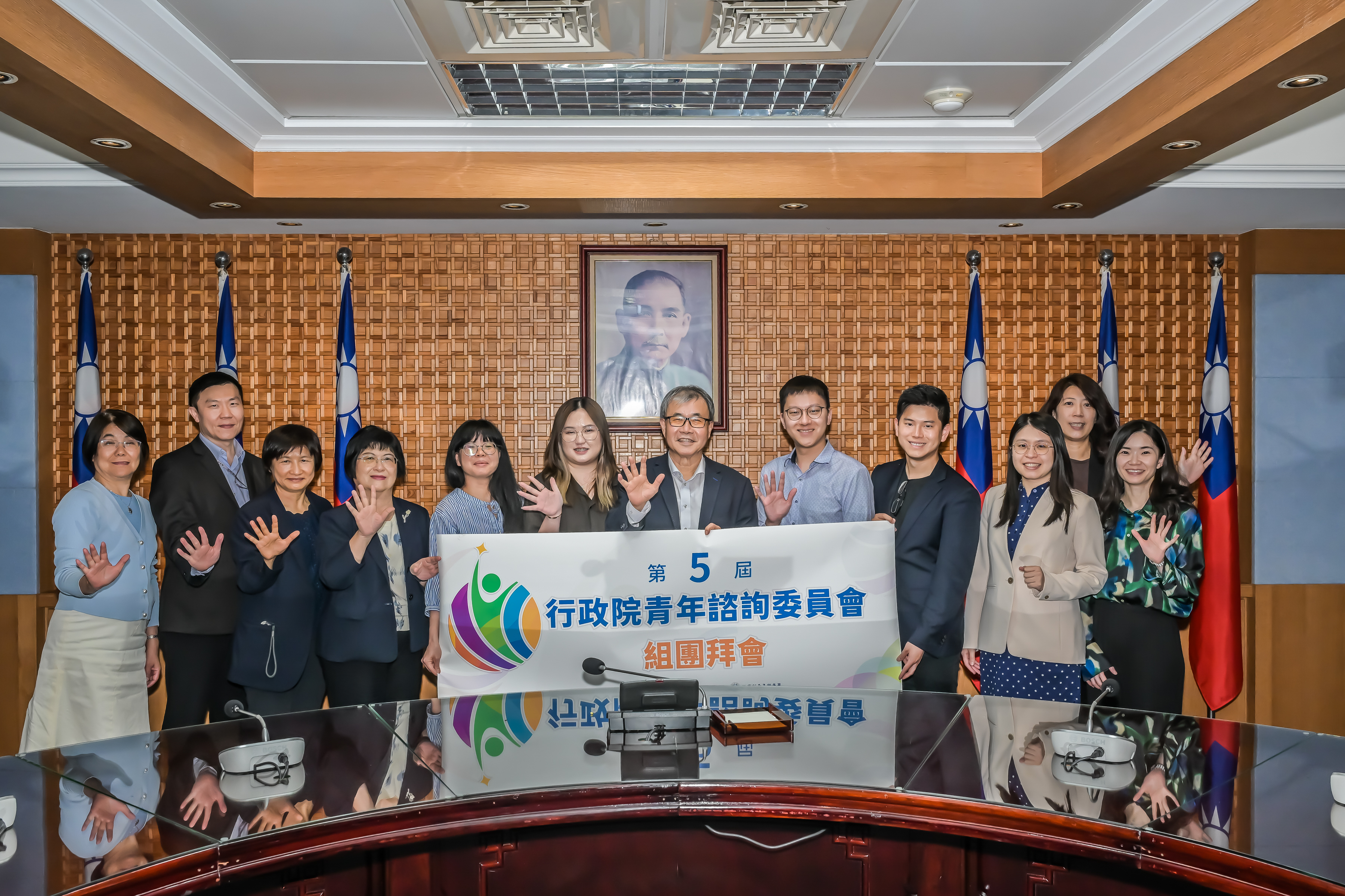 1140428組團拜會教育部-1.jpg